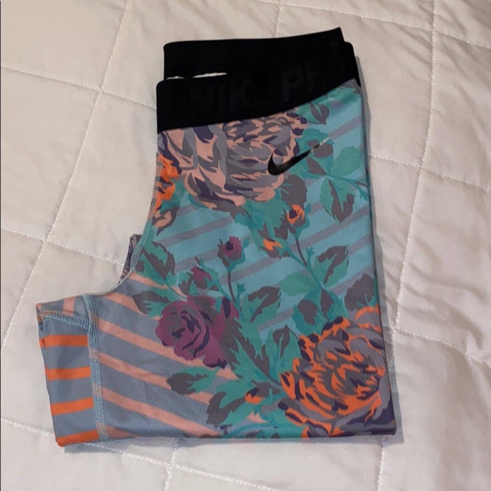 Nike Pro Workout Leggings